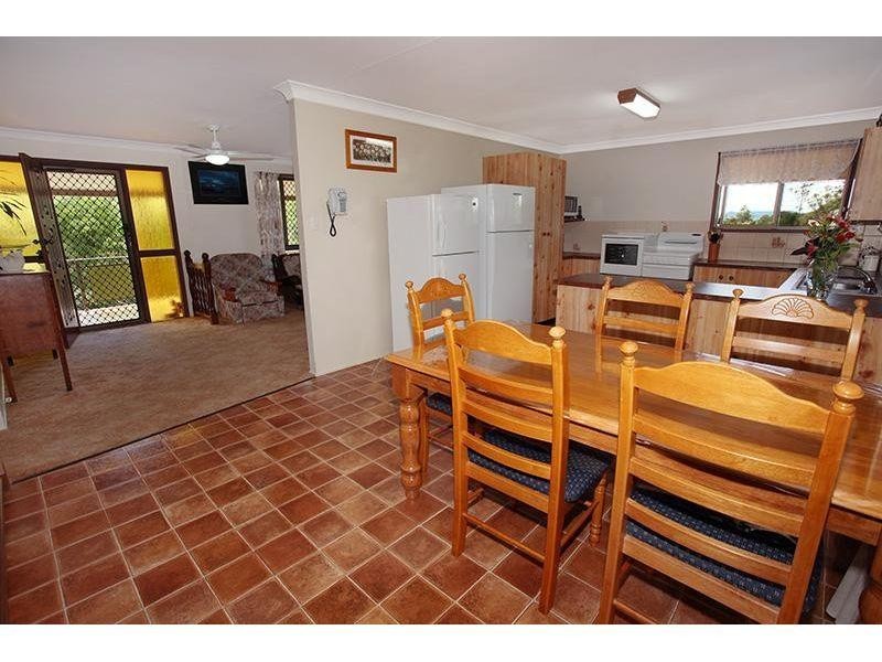 15 Heather Street, Southside QLD 4570