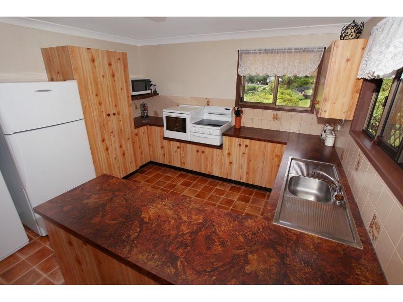 15 Heather Street, Southside QLD 4570