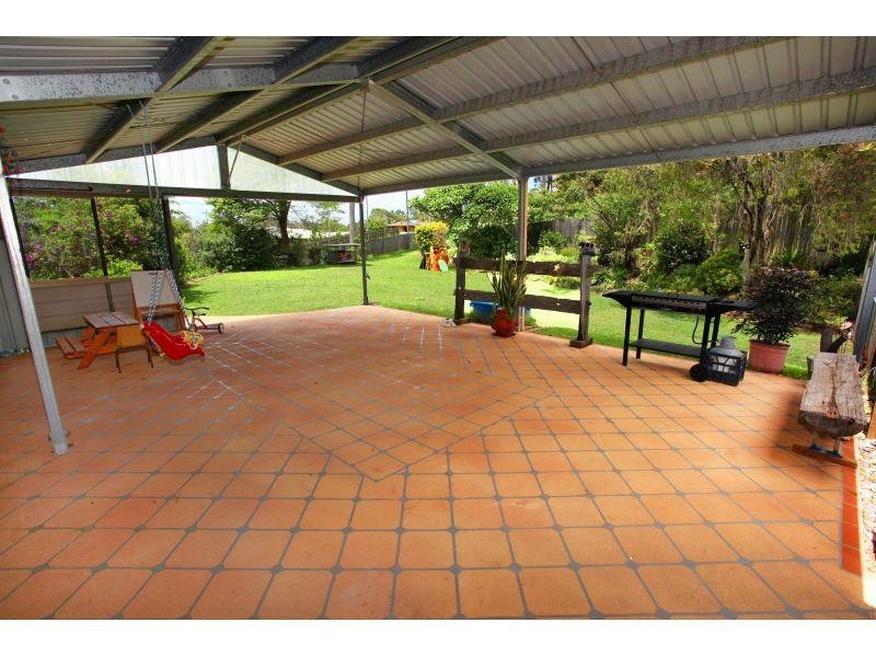 15 Heather Street, Southside QLD 4570