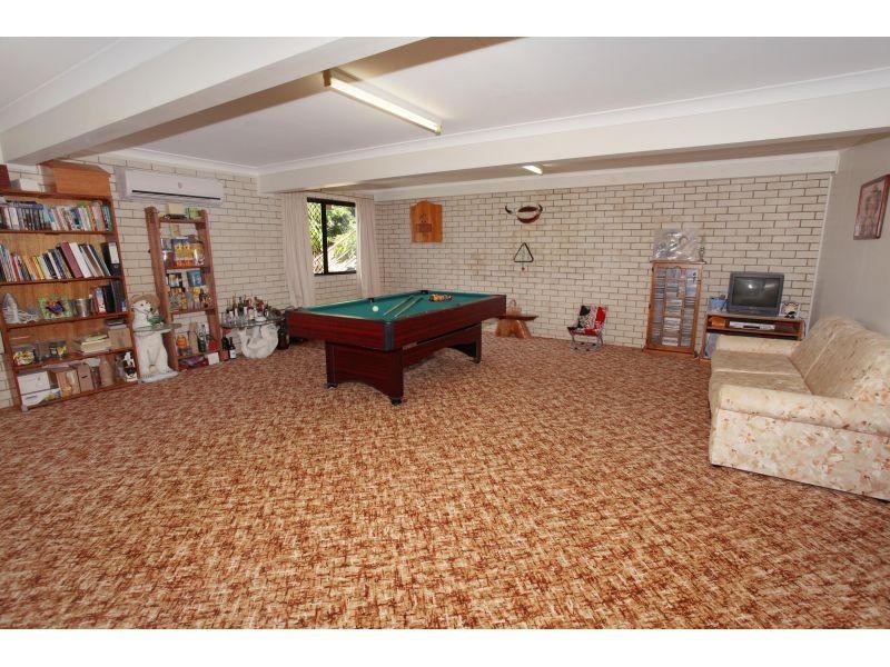 15 Heather Street, Southside QLD 4570