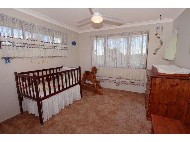 15 Heather Street, Southside QLD 4570