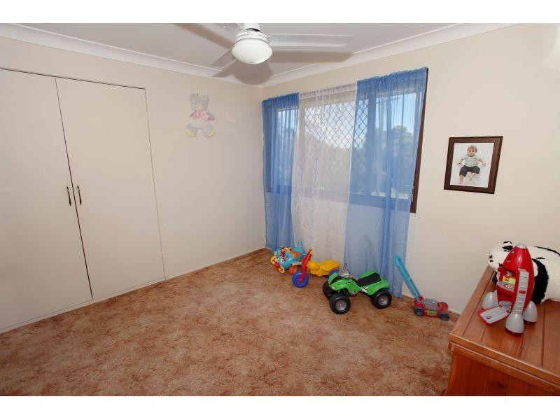 15 Heather Street, Southside QLD 4570