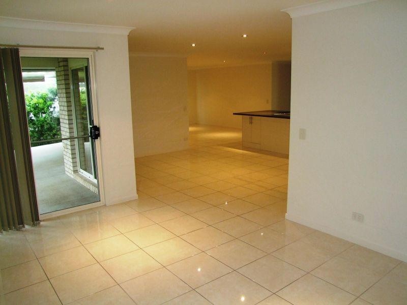 12 Directors Circuit, Jones Hill QLD 4570