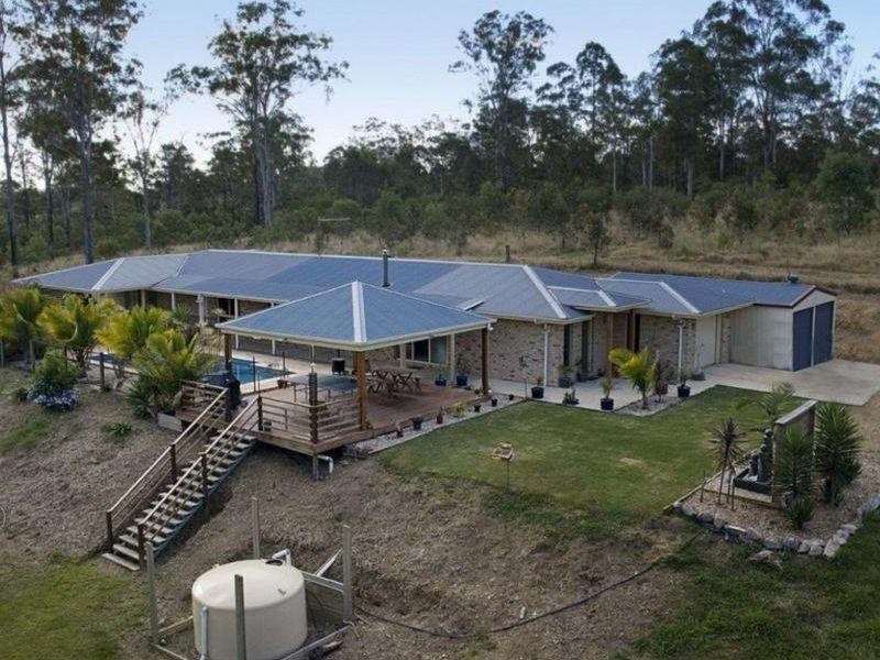 16 Lindsay Street, Southside QLD 4570