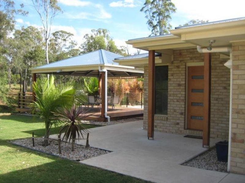 16 Lindsay Street, Southside QLD 4570