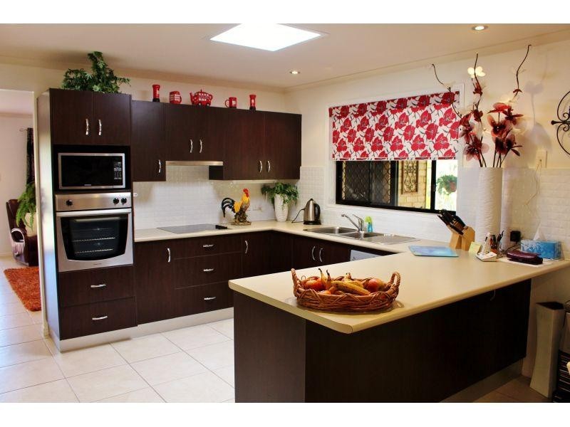 15 Inverness Street, Southside QLD 4570