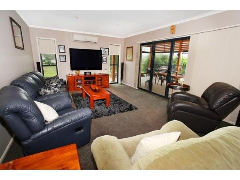 98 Benson Road, Araluen QLD 4570