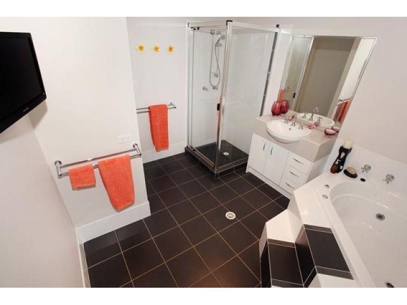 98 Benson Road, Araluen QLD 4570