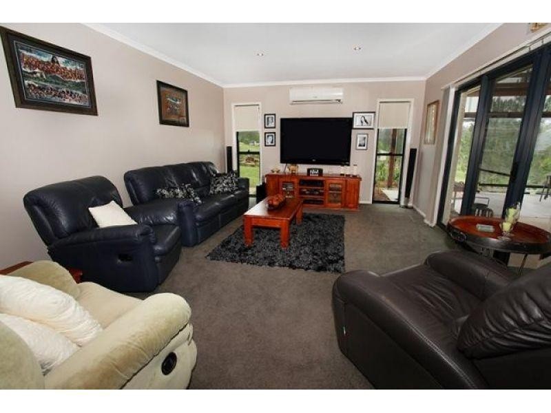 98 Benson Road, Araluen QLD 4570