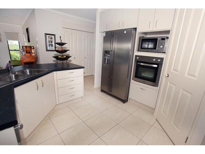 98 Benson Road, Araluen QLD 4570