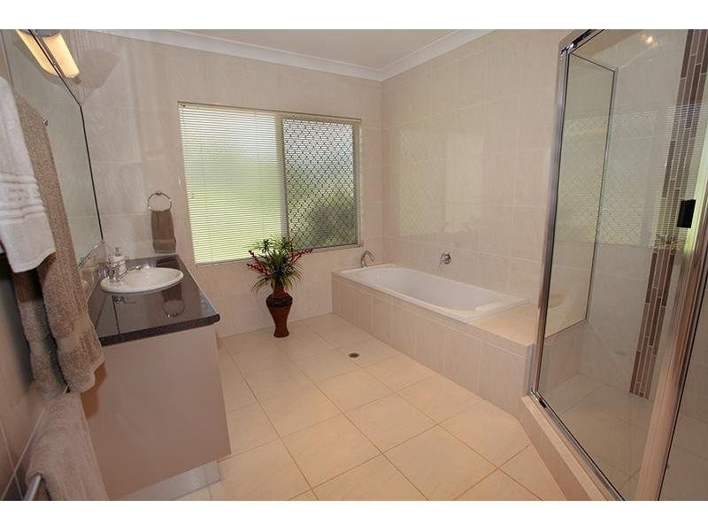 21 Sunview Court, Pie Creek QLD 4570