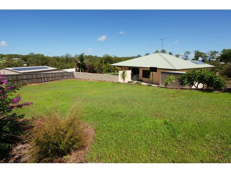 17 Rosewood Ct, Southside QLD 4570