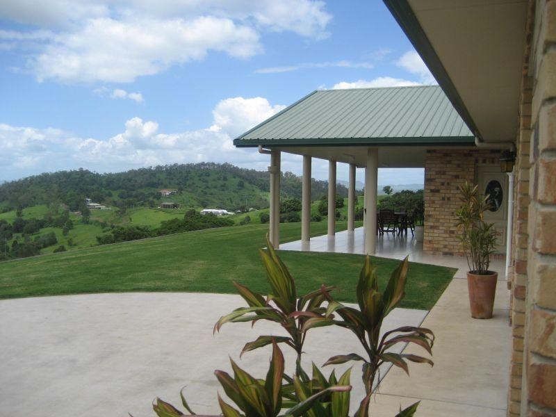 82 Irvine Road, Chatsworth QLD 4570