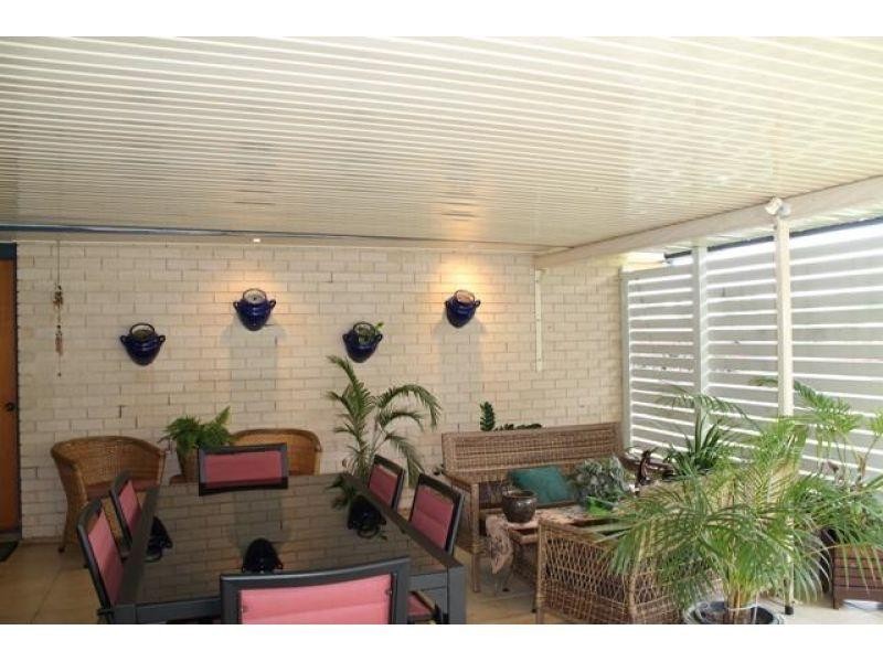7 Elms Court, Southside QLD 4570