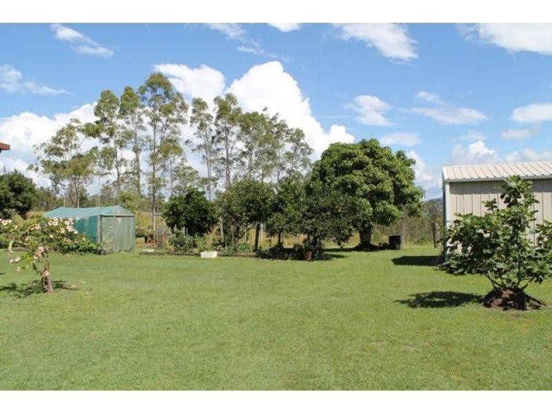 5 Woonga Court, Southside QLD 4570
