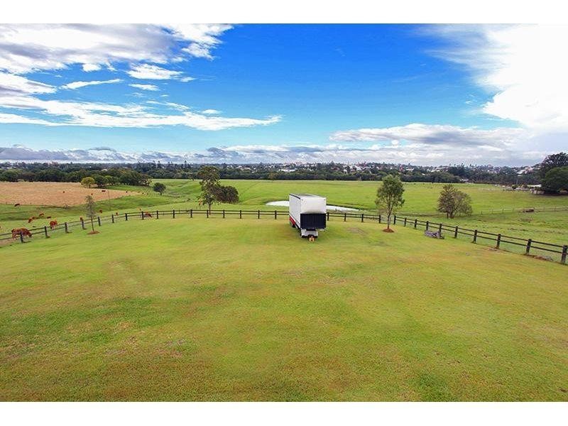 15 Stumm Road, Southside QLD 4570