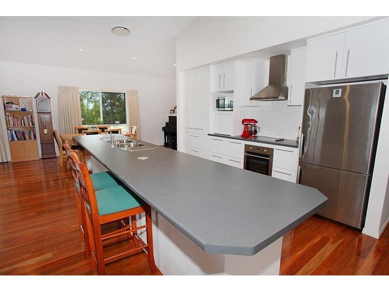 15 Stumm Road, Southside QLD 4570