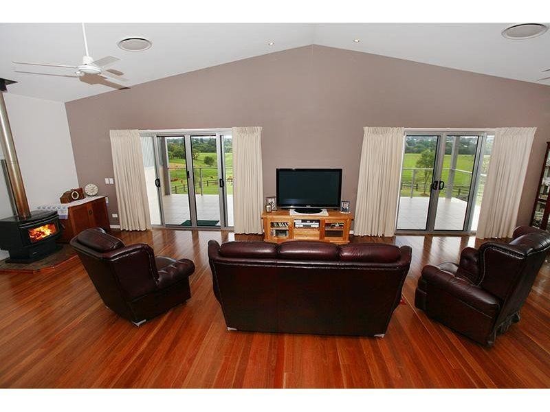 15 Stumm Road, Southside QLD 4570