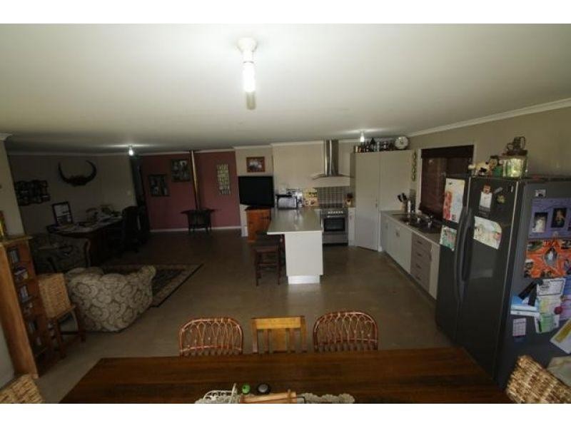 9 Channel Court, Pie Creek QLD 4570