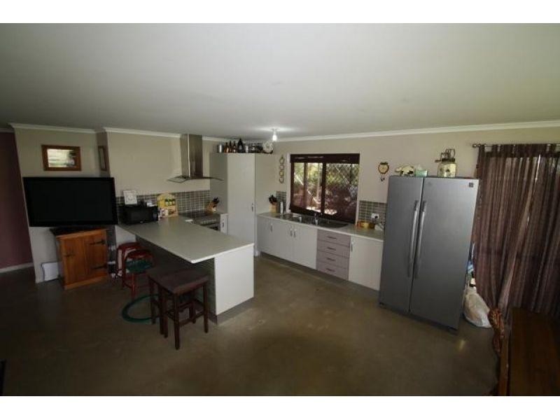 9 Channel Court, Pie Creek QLD 4570