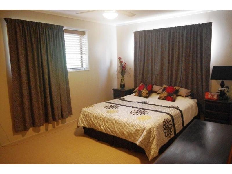 16 Davey Road, Southside QLD 4570