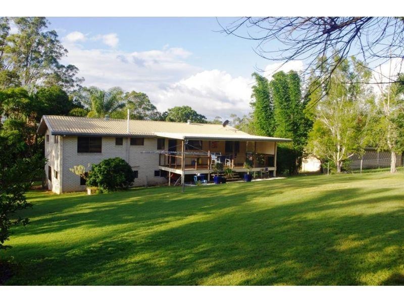 16 Davey Road, Southside QLD 4570