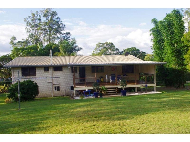 16 Davey Road, Southside QLD 4570