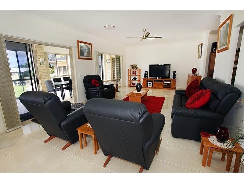 65 Endeavour Drive, Cooloola Cove QLD 4580