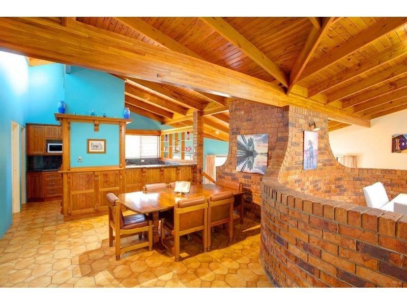 5 Lindsay Street, Southside QLD 4570