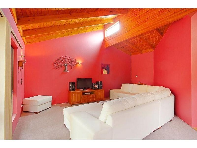 5 Lindsay Street, Southside QLD 4570