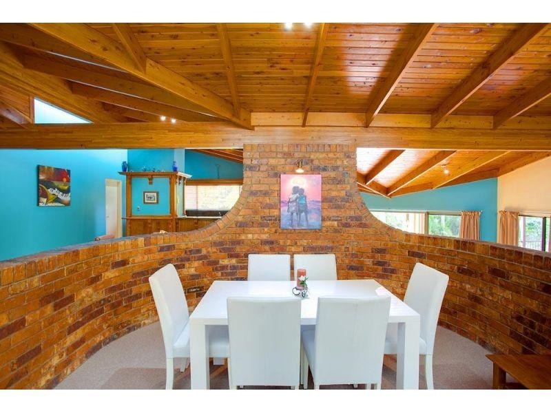 5 Lindsay Street, Southside QLD 4570