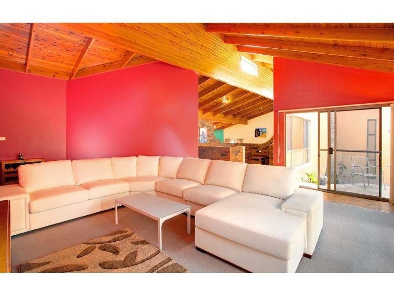 5 Lindsay Street, Southside QLD 4570