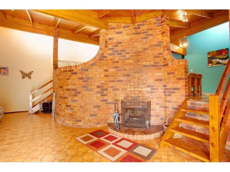 5 Lindsay Street, Southside QLD 4570