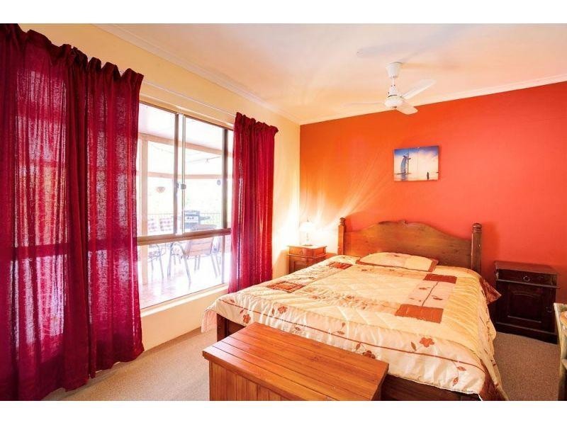 5 Lindsay Street, Southside QLD 4570