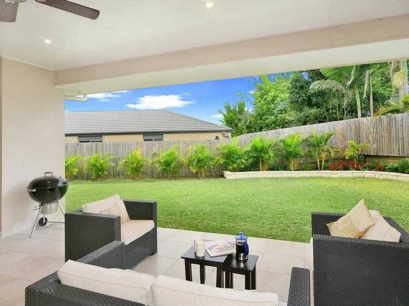 10 Bond Drive, Southside QLD 4570