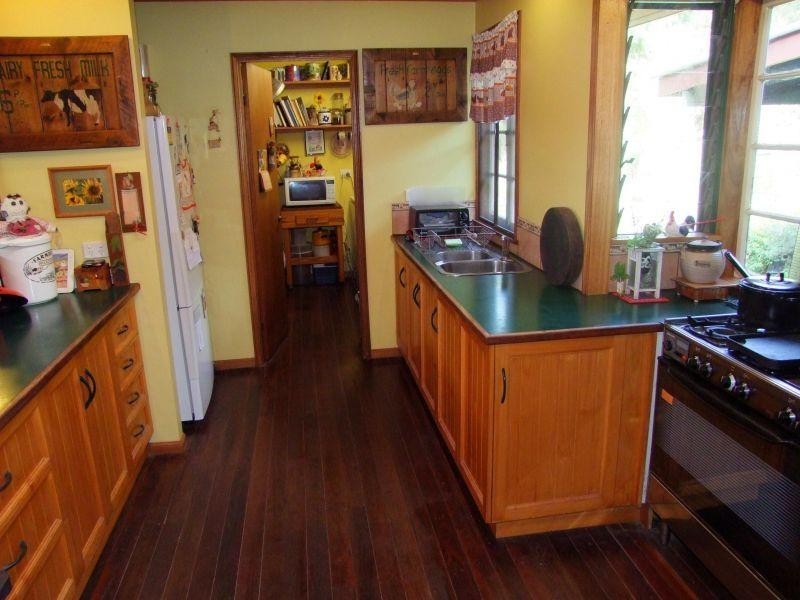 136 Kewins Rd, Glastonbury QLD 4570