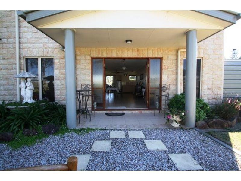 111 Rammutt Road, Chatsworth QLD 4570