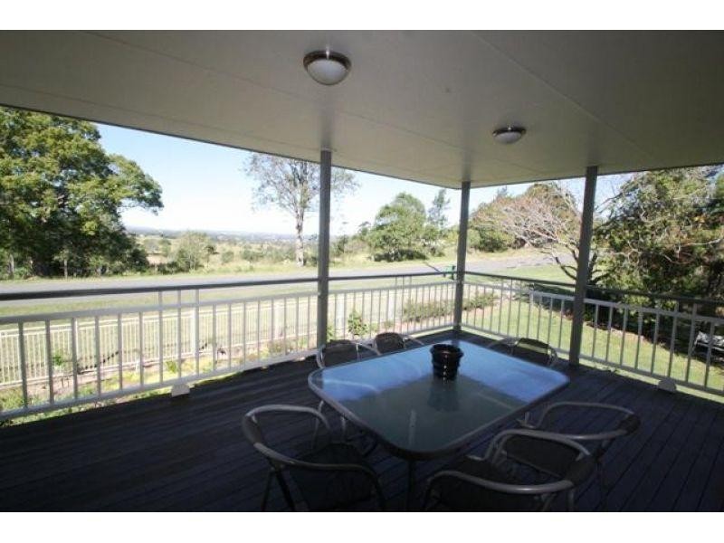 111 Rammutt Road, Chatsworth QLD 4570