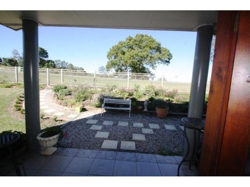 111 Rammutt Road, Chatsworth QLD 4570