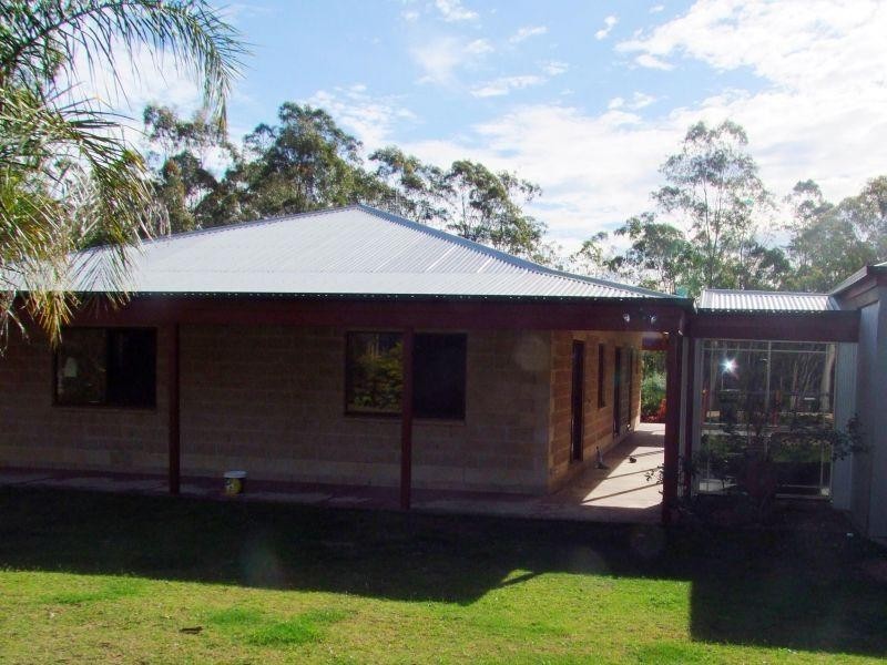 13 Sykes Rd, Glenwood QLD 4570