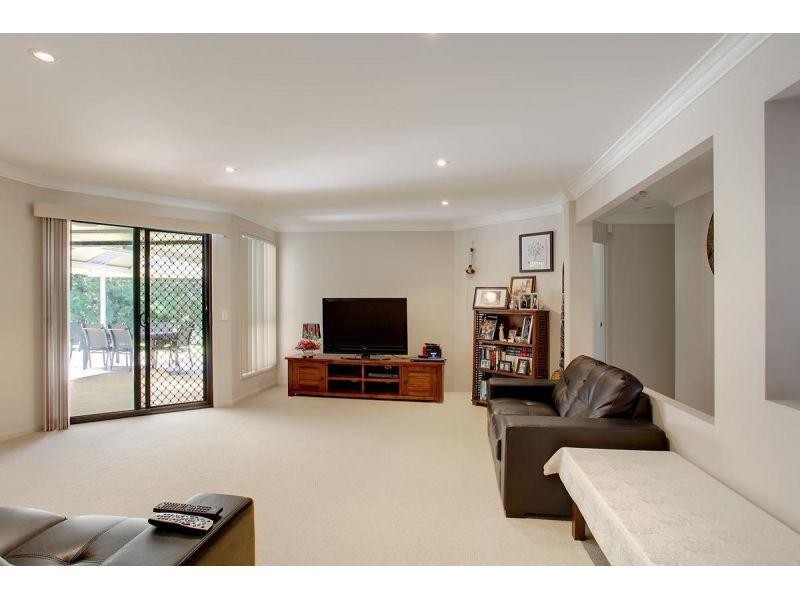 17  Haven Street, Southside QLD 4570