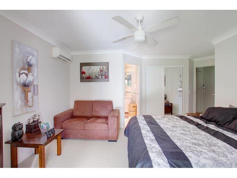 17  Haven Street, Southside QLD 4570