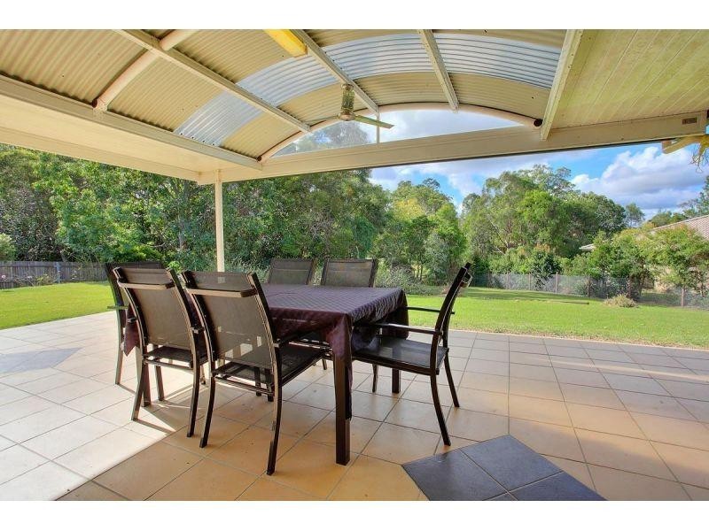 17  Haven Street, Southside QLD 4570