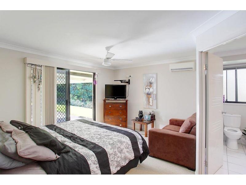 17  Haven Street, Southside QLD 4570