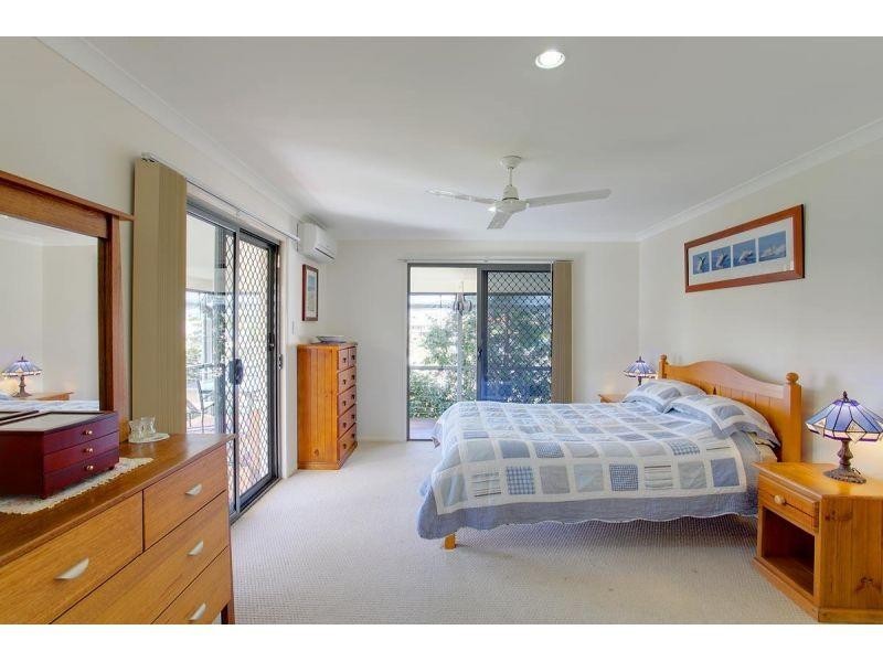 6  Suncrest Court, Southside QLD 4570