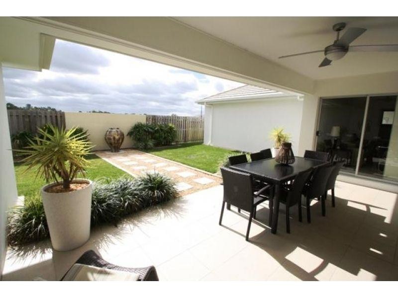 24 Majestic Place, Jones Hill QLD 4570