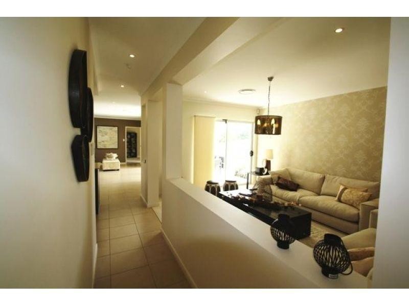 24 Majestic Place, Jones Hill QLD 4570