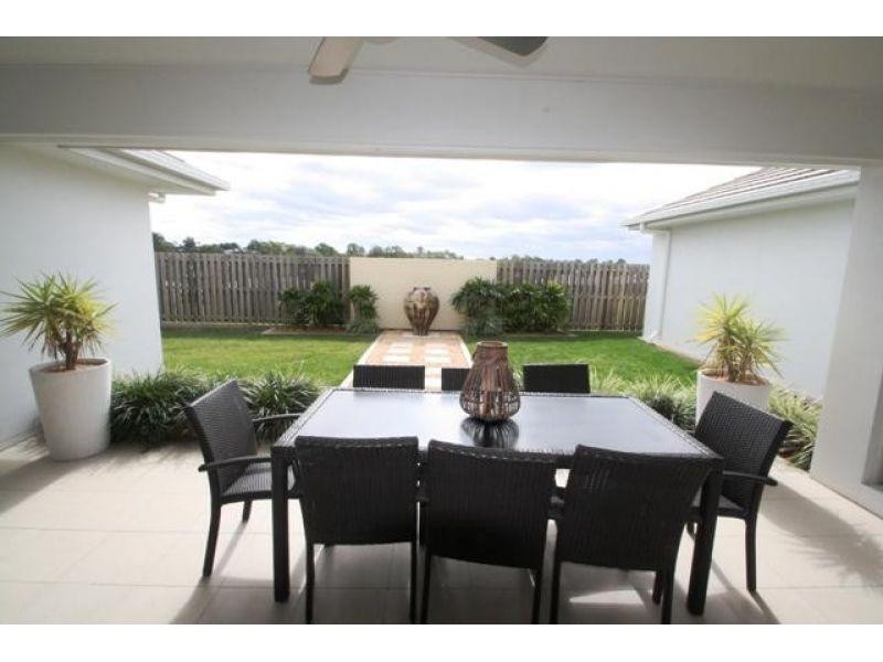 24 Majestic Place, Jones Hill QLD 4570