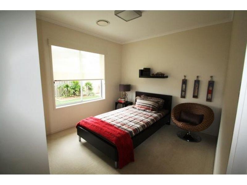 24 Majestic Place, Jones Hill QLD 4570