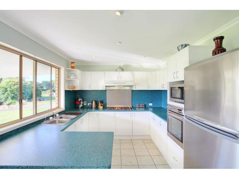 67 Robert Road, Chatsworth QLD 4570